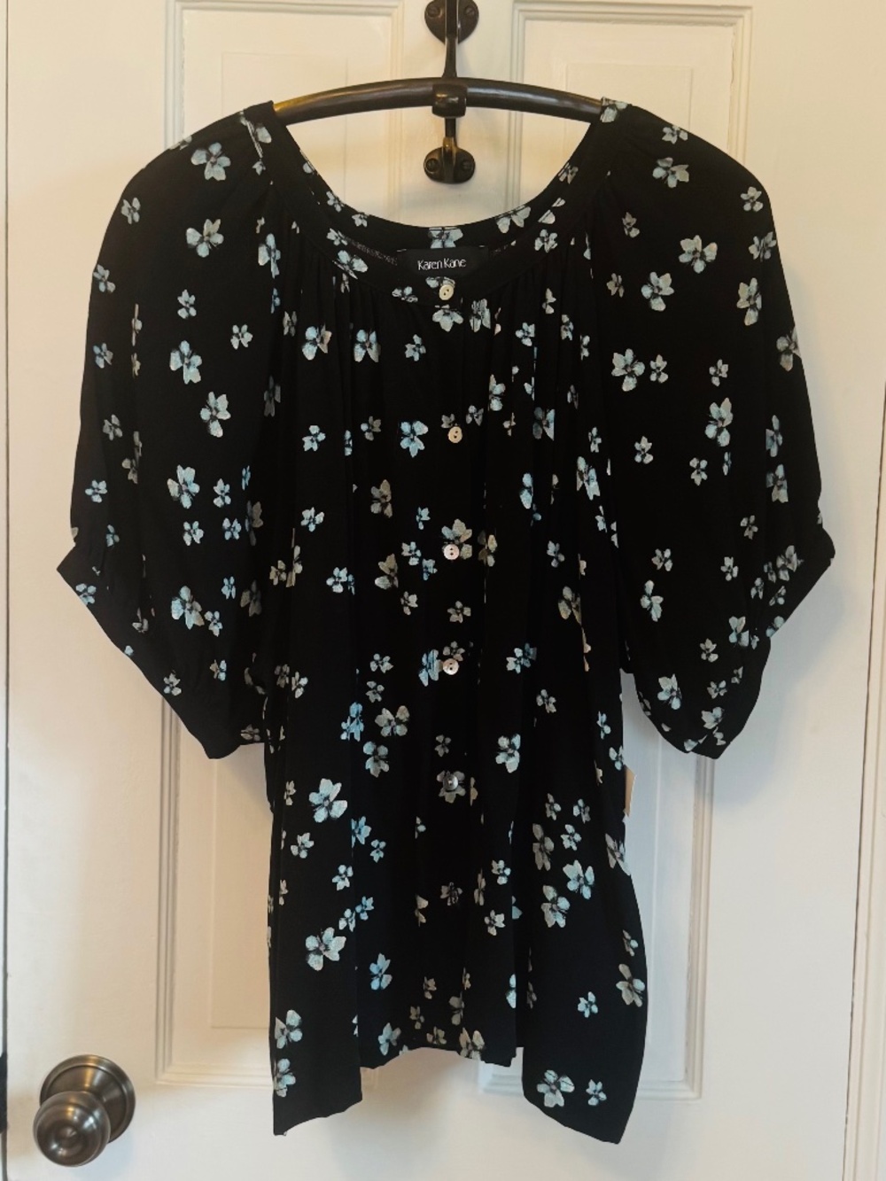 Karen Kane Ditsy Floral Peasant Top (size PS)